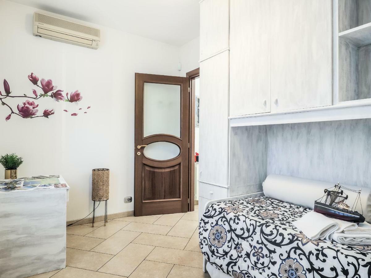 La Strada Al Mare Apartment ลาสเปเซีย ภายนอก รูปภาพ