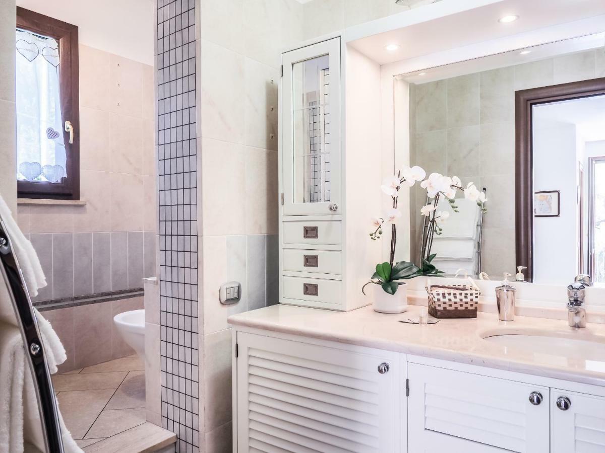 La Strada Al Mare Apartment ลาสเปเซีย ภายนอก รูปภาพ